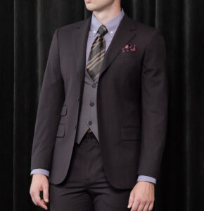 Maßanzug mit Kontrastweste